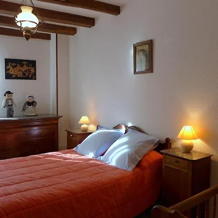 Le Cedre Bleu * Goncourt